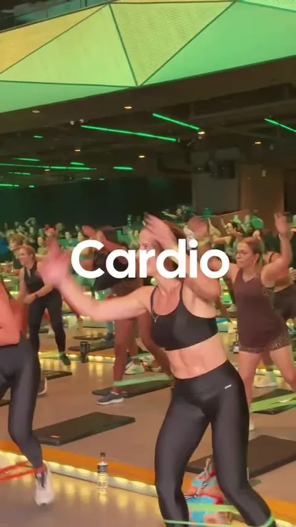 Aula de Cardio do Wolffit com a turma em movimento: os 4 pilares do método